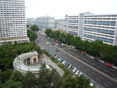 enlarge